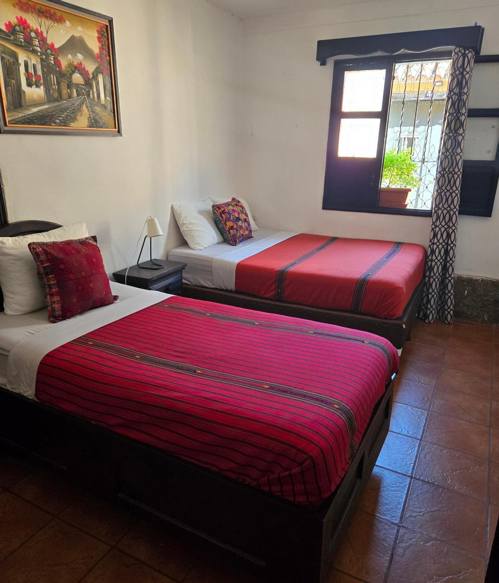 Casa Santiago Son Hotel Antigua Bagian luar foto